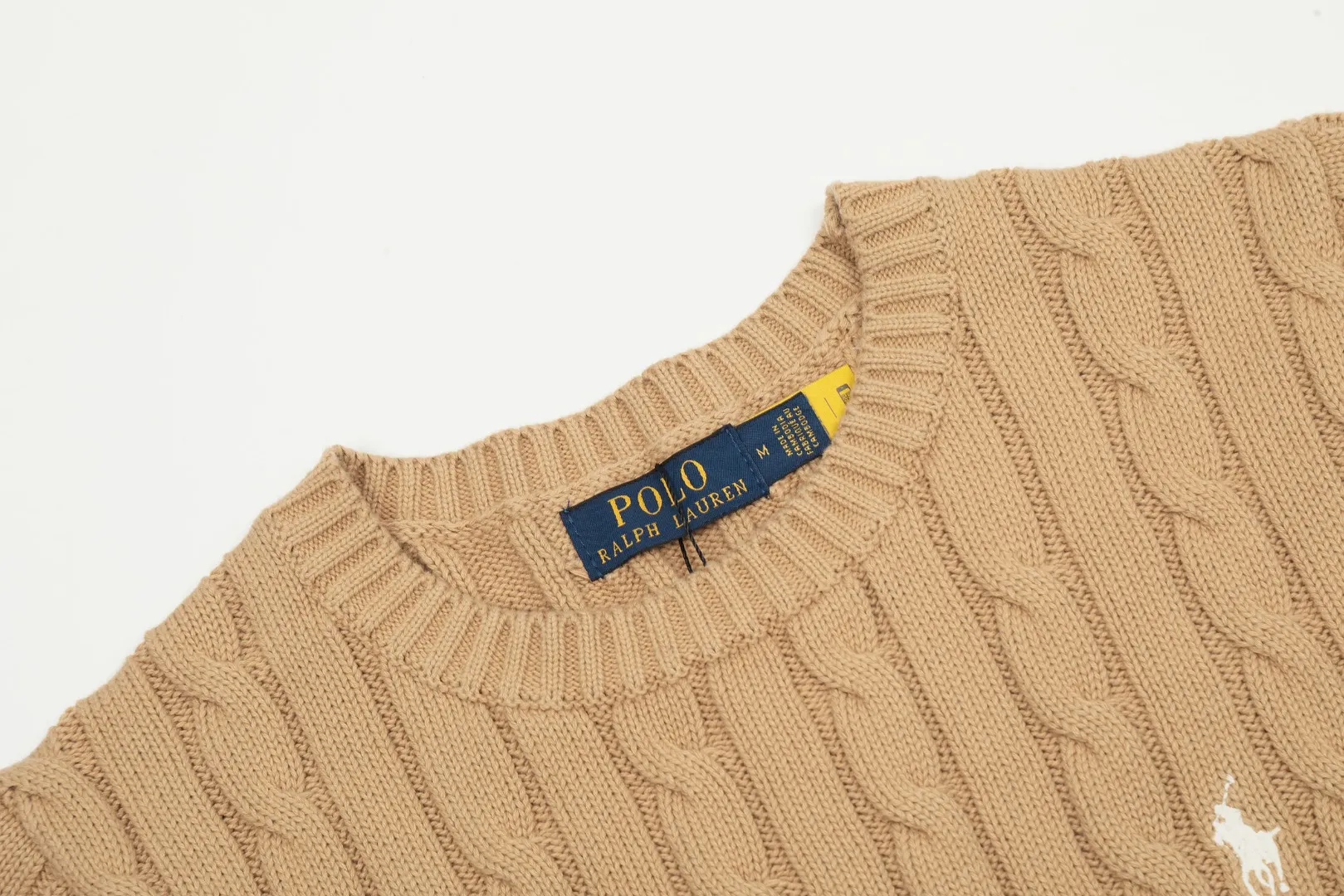 🅿️160 "Top quality" Style number: DS002# (not off the shelves all year round) [Ralph Lauren round neck solid color pony embroidered logo knitted short sleeves] ✅Ralph Lauren classic basic versatile knitted short sleeves for all seasons ✅Main supplier platform live broadcast Wholesale entities Replenish when out of stock Not off the shelves ✅ZP quality 1:1 version Scan the code to enter the GF website Counter quality ✅Detailed quality is the only one in Guangzhou Imported quality cotton yarn, focusing on high-end, cost-effective, good quality needless to say ✅The version is restored to the original order, the maximum size can be worn up to 160 pounds, loose, comfortable and stress-free ✅The upper body is simple and easy to match, a must-have for goddess ootd, good-looking clothes are never picky, a must-have in the goddess’ wardrobe Size: S-XL Color: Black White Gray Light Blue Light Pink Colorful Blue Khaki Bright Yellow Fruit Green Milk Apricot Wood Green Taro Purple Chinese Red Anchor Red Navy Red Label Navy Blue White Label